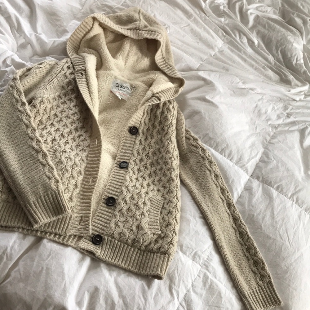 Hooded sweater